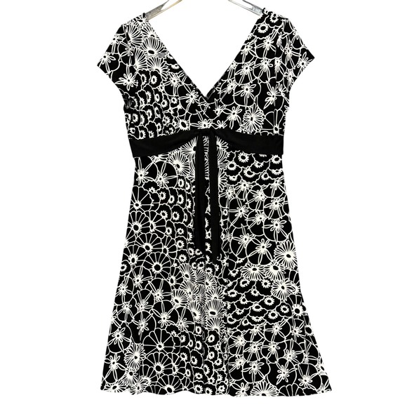 Maggy London Dress Womens 14P Petite Black White‎ Floral A-Line Babydoll Stretch - Picture 1 of 10